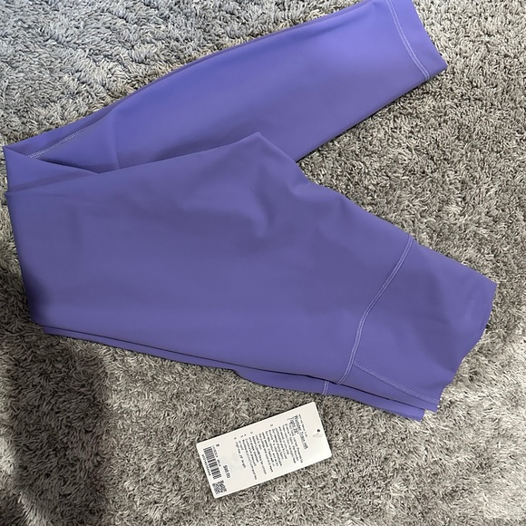 NWT Lululemon Wunder Train HR Tight 28" - Picture 5 of 6